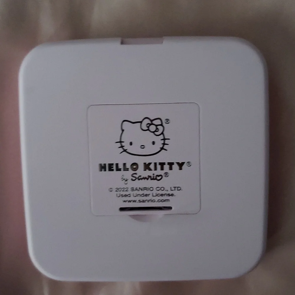Hello kitty compact mirror - Picture 2 of 4